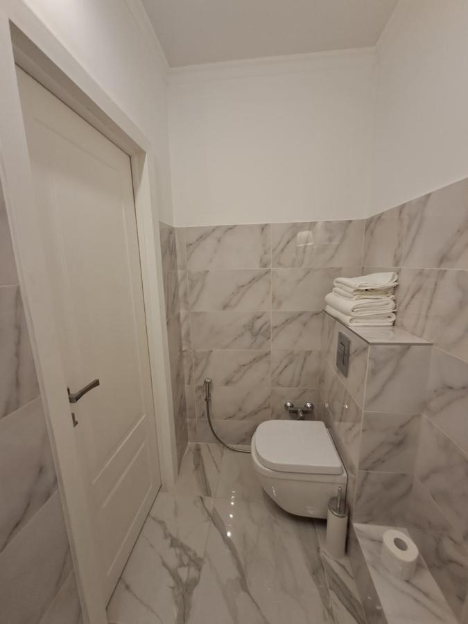 Уютная Квартира На Мира Almatý Exterior foto