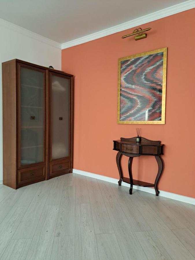 Уютная Квартира На Мира Almatý Exterior foto